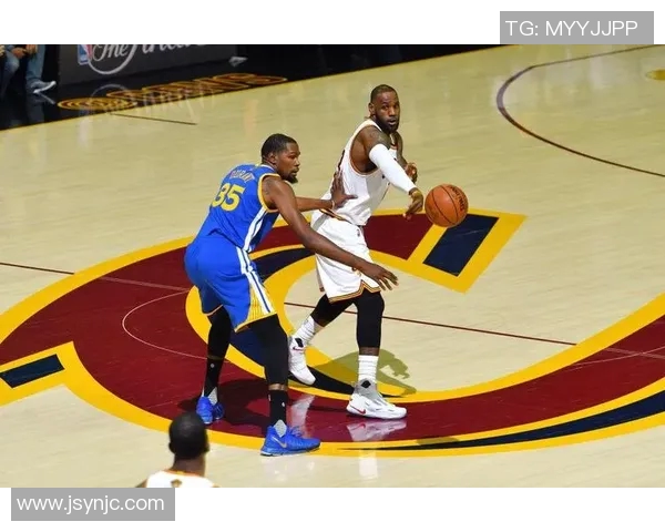 奥尼尔篮球哲学的力量与智慧交融探讨 奥尼尔篮球哲学的力量与智慧交融探讨