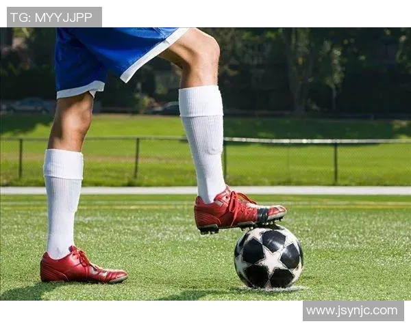 足球明星必备的小腿护板选择指南与使用技巧解析 足球明星必备的小腿护板选择指南与使用技巧解析