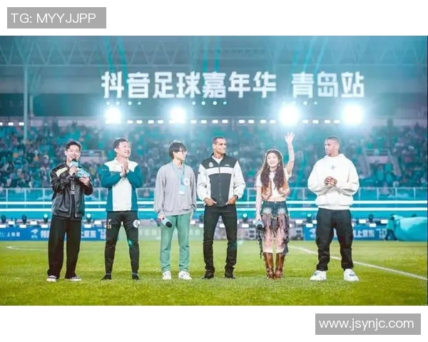 抖音独家采访足球明星揭秘他们的训练生活与赛场背后的故事